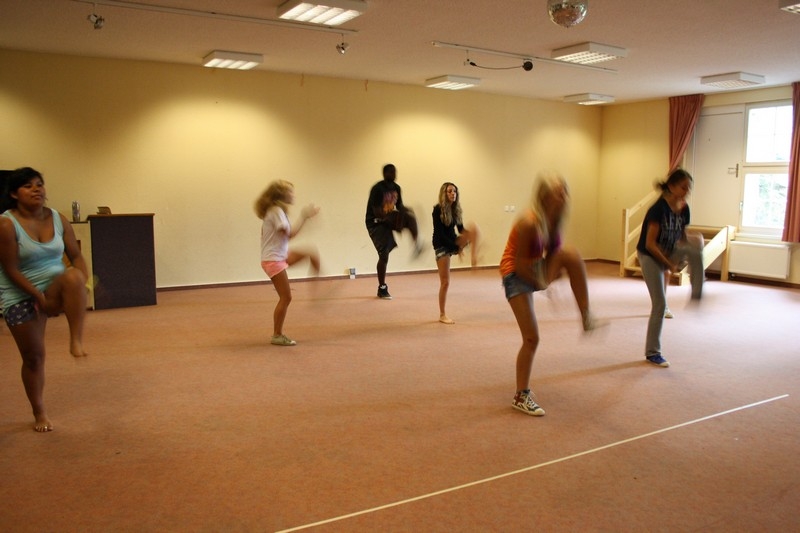 Village Camps International Summer Camp Leysin, Switzerland 2025-08-09 https://www.villagecamps.com/journals_admin/images/714-20-dance (26).jpg